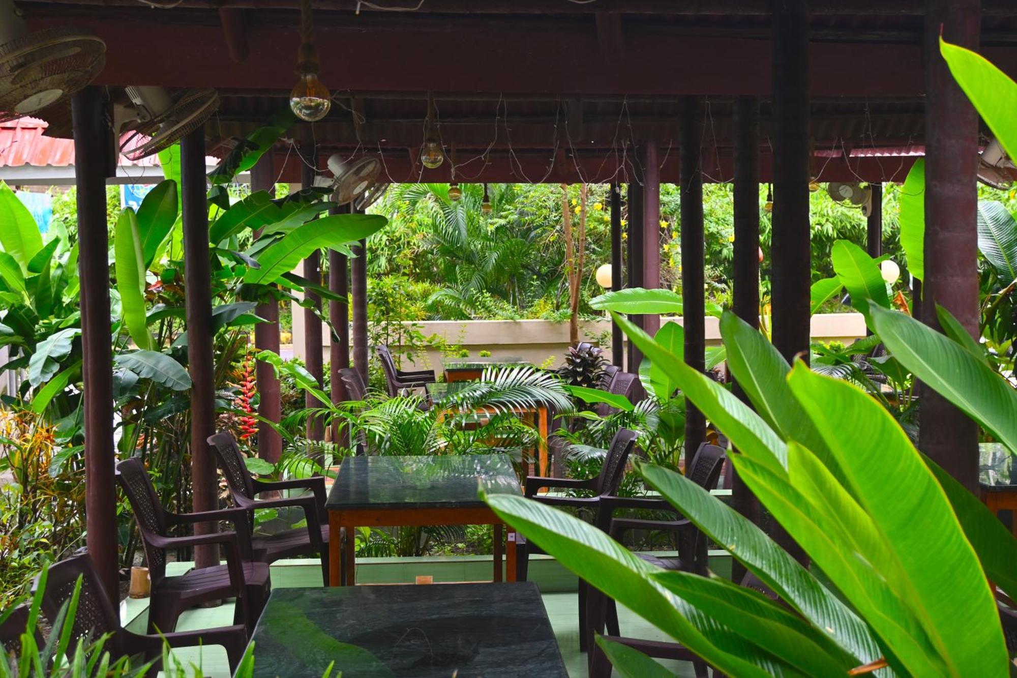 Kathmandu Resort Govind Nagar Extérieur photo